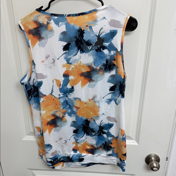 Floral Sleeveless Top - Multicolor - Picture 2 of 3